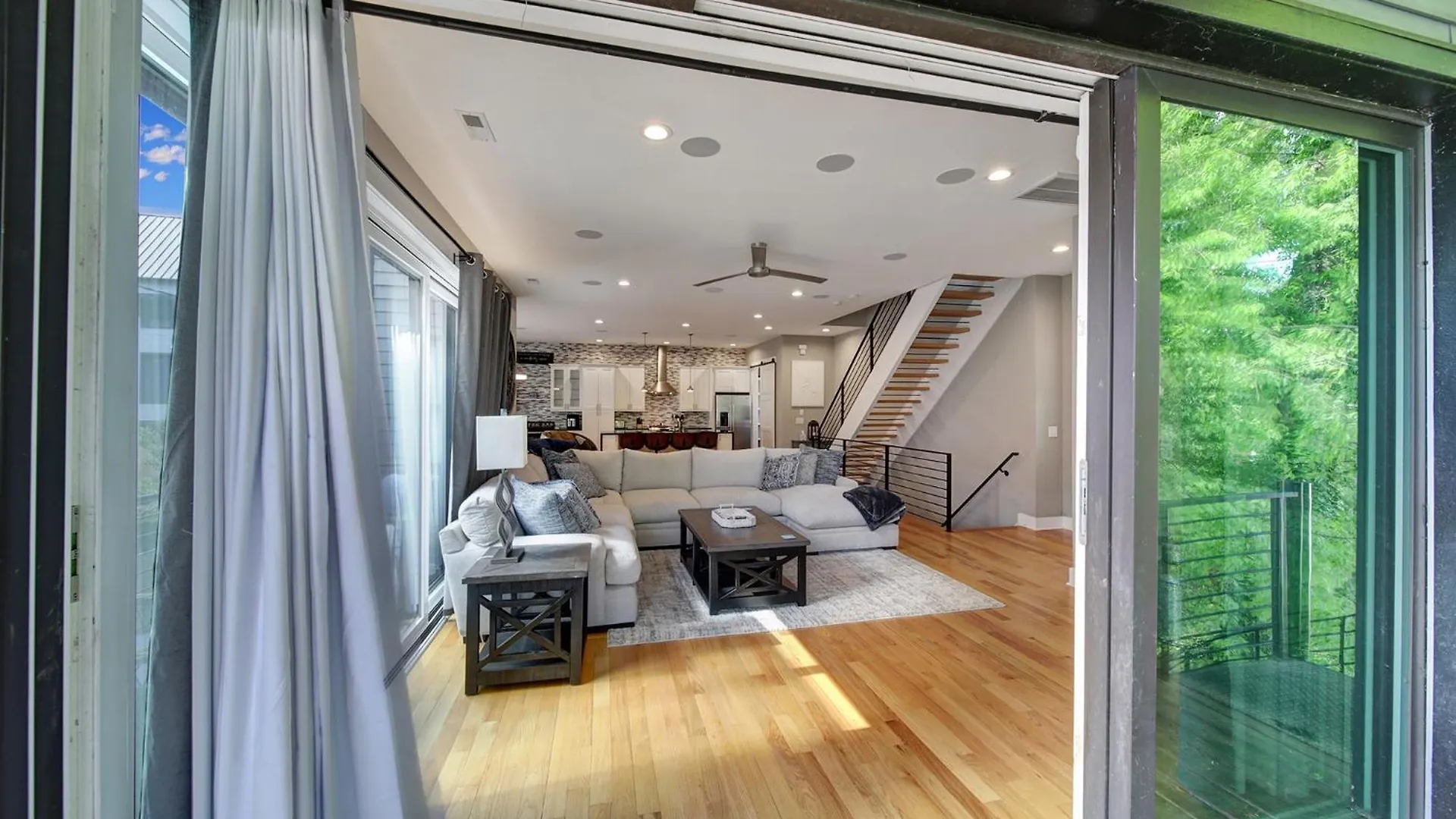 906 Westbrook B City Views Rooftop Hot Tub And Short Walk To Stadium Charlotte Holiday home