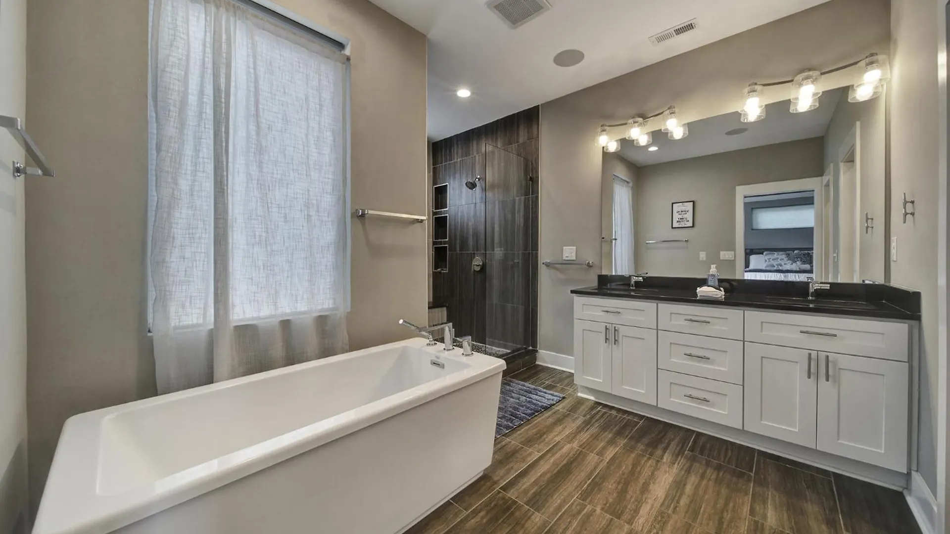 Holiday home 906 Westbrook B City Views Rooftop Hot Tub And Short Walk To Stadium Charlotte