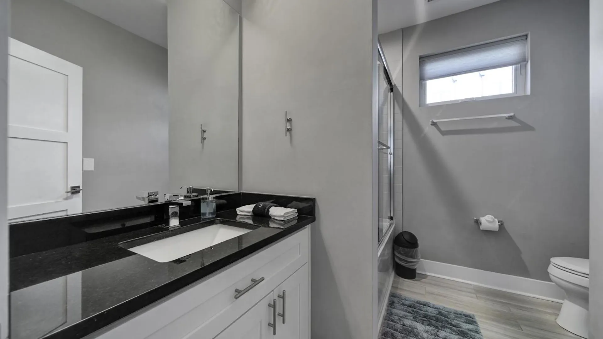 906 Westbrook B City Views Rooftop Hot Tub And Short Walk To Stadium Charlotte Holiday home
