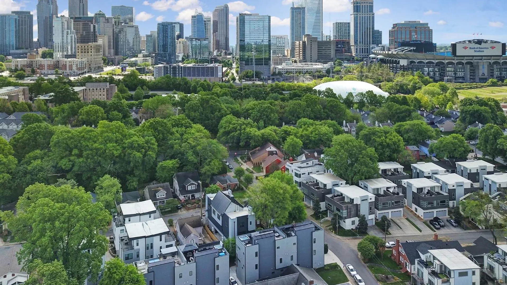 906 Westbrook B City Views Rooftop Hot Tub And Short Walk To Stadium Charlotte Holiday home
